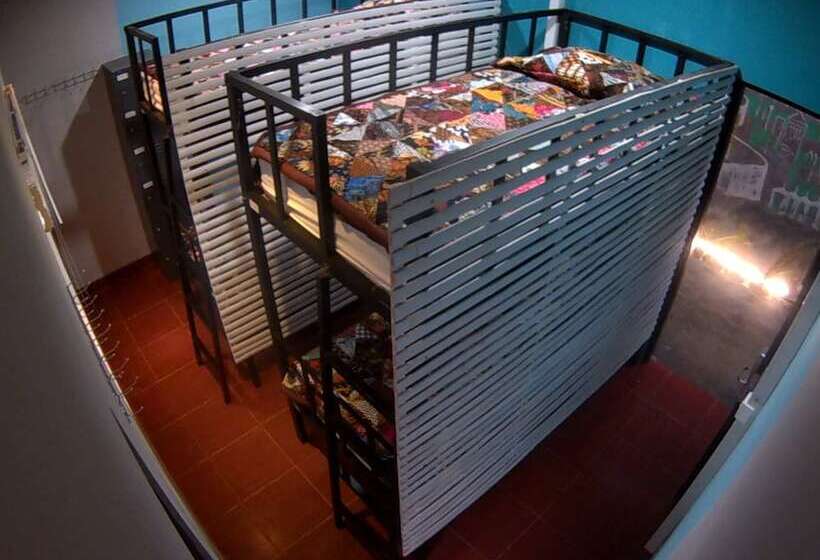 共用房间的床, Namastay