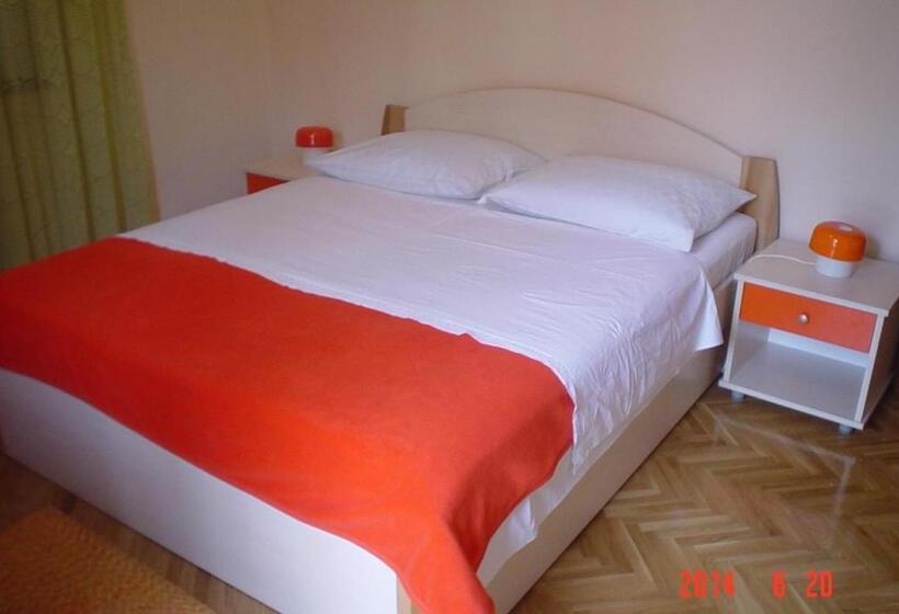 Номер Стандарт с Балконом, Apartments Europa