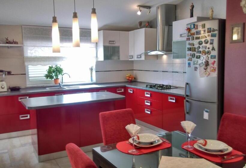 Апартаменты Deluxe 1 Спальня, Apartments Europa