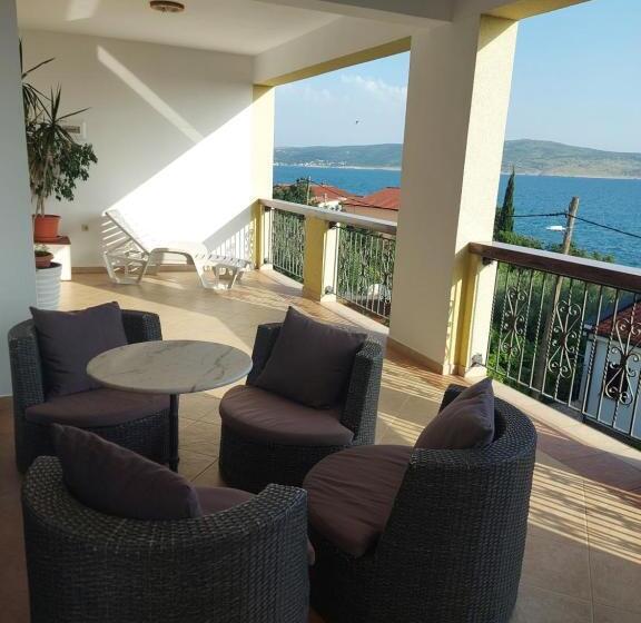 Номер Стандарт Вид на Море с Балконом, Apartments Europa