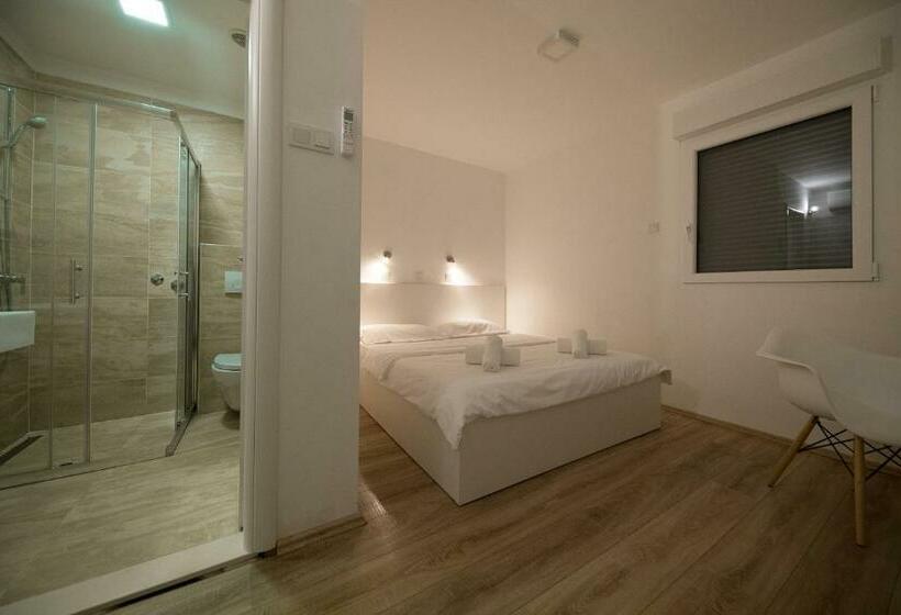 Номер Стандарт Вид на Сад, Rocky Beach Rooms