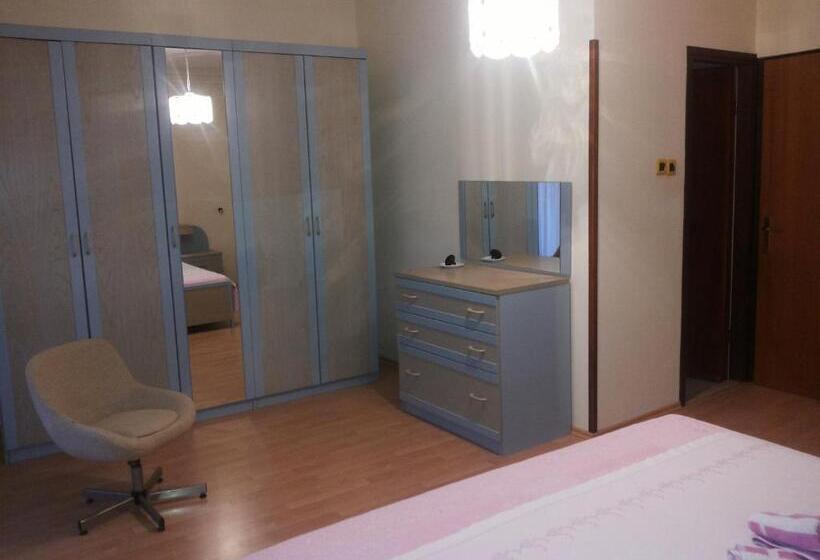 스탠다드 트리플 룸, Bed & Breakfast Banjole