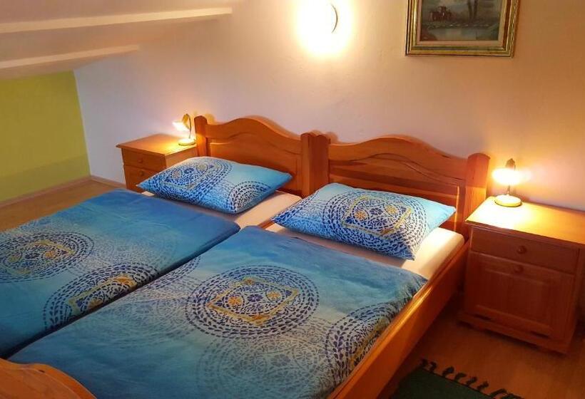 Triple Room Sea View, Bed & Breakfast Banjole