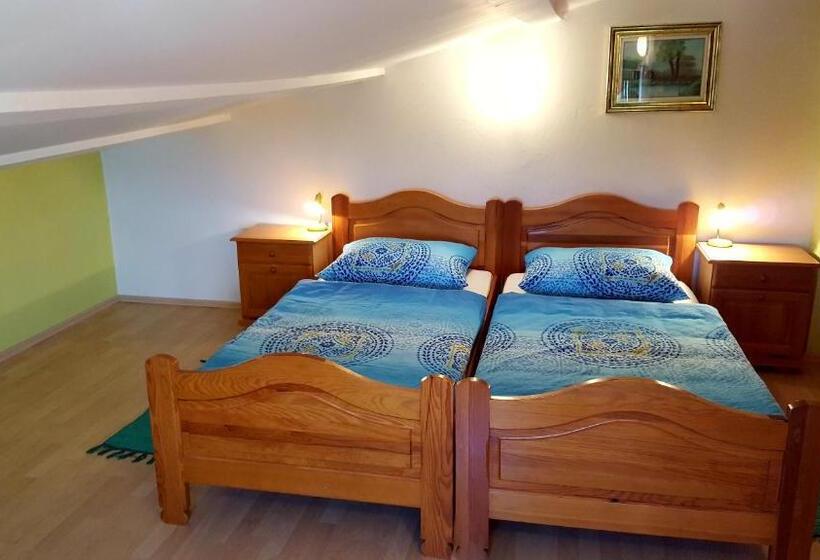 Triple Room Sea View, Bed & Breakfast Banjole