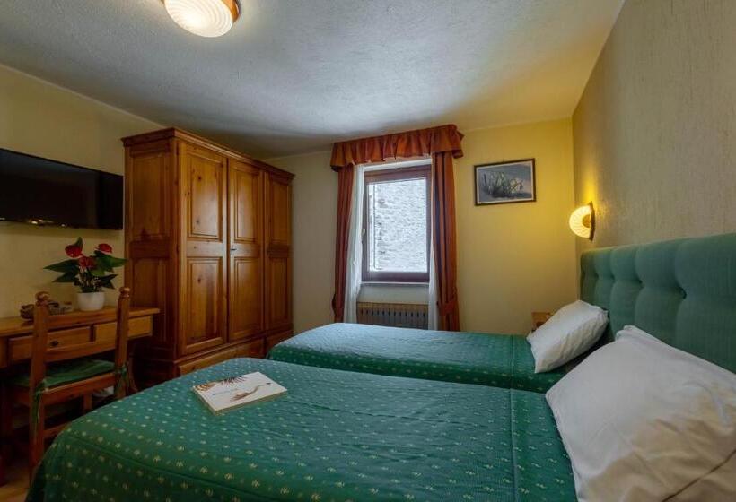 스탠다드 트리플 룸, Albergo Gran Paradiso