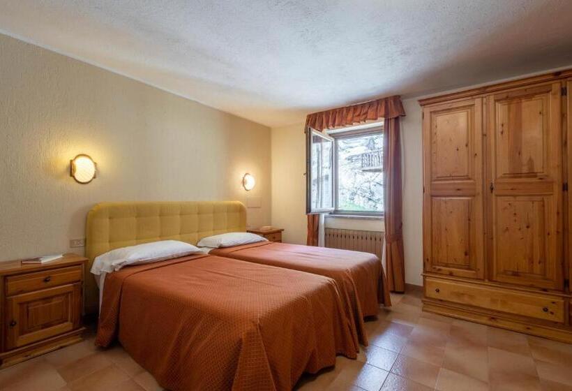 اتاق استاندارد سه نفره, Albergo Gran Paradiso