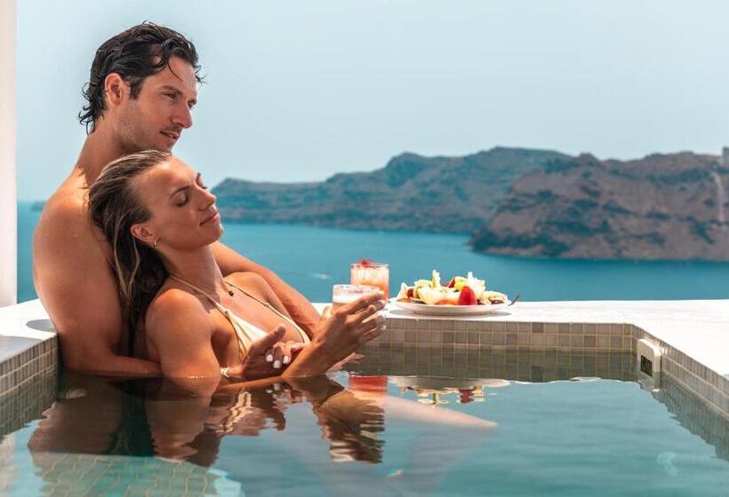 سوئیت با چشم‌انداز, Aspaki By Art Maisons