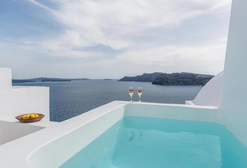 سوئیت جونیور با ماساژ آبی, Aspaki By Art Maisons