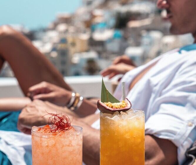 سوئیت با چشم‌انداز, Aspaki By Art Maisons