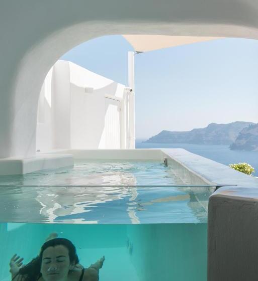 سوئیت با چشم‌انداز, Aspaki By Art Maisons