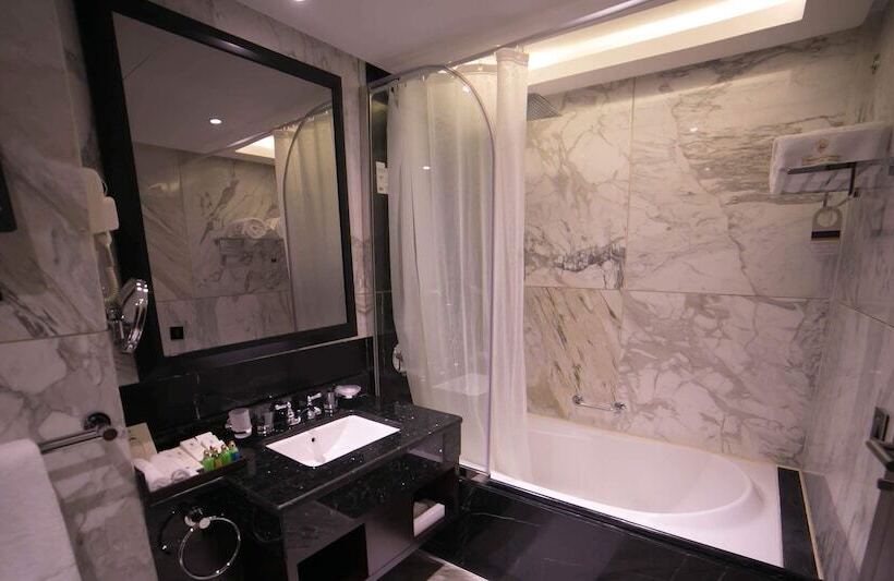 Трехместный Номер Deluxe, Casablanca Grand