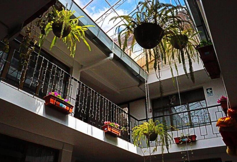 Номер Стандарт, Capac Inka Wasi Plaza