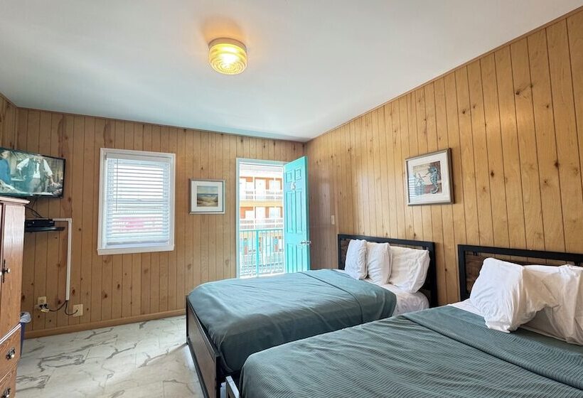 Номер Deluxe, Boardwalk Sand & Surf Beach Hotel Oceanfront