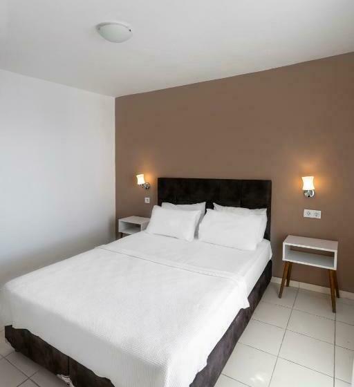 דירת חדר, Vega Aparts