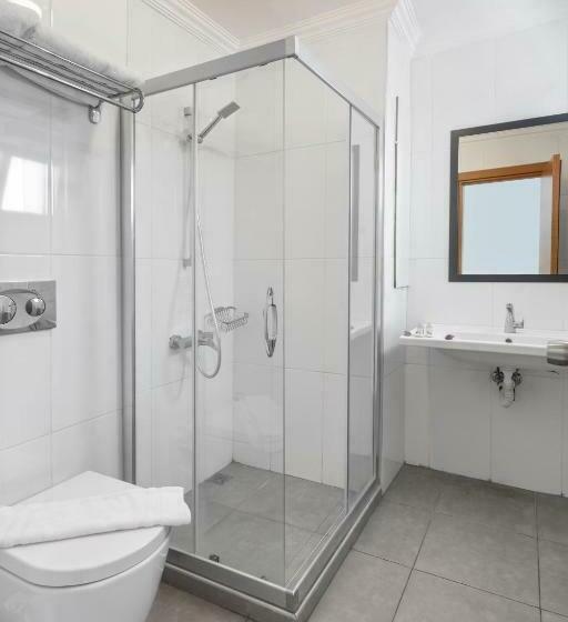 דירת חדר, Vega Aparts