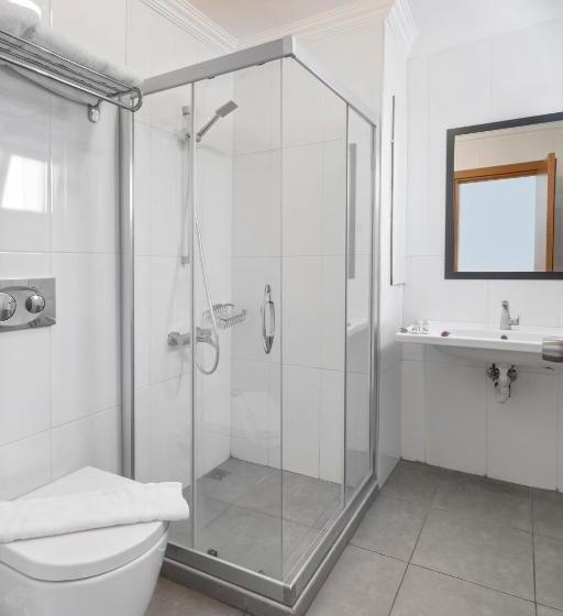 דירת שני חדרים, Vega Aparts