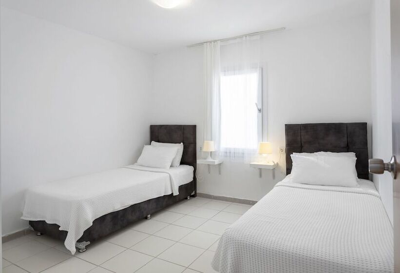 דירת שני חדרים, Vega Aparts