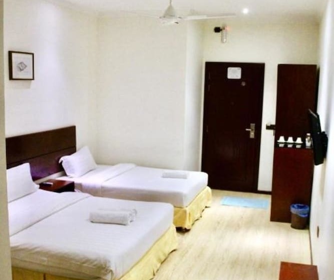 اتاق استاندارد سه نفره, Whiteshell Island Hotel & Spa