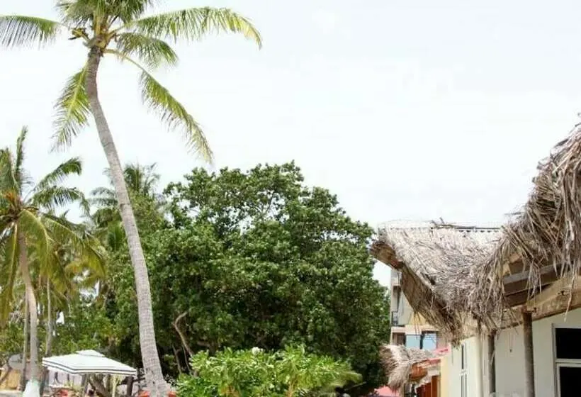 اتاق استاندارد سه نفره, Whiteshell Island Hotel & Spa