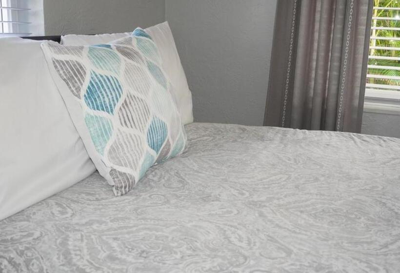 جناح عائلي, 4145 By The Sea Inn & Suites