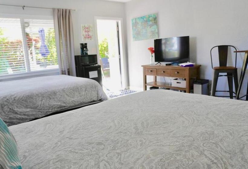 جناح عائلي, 4145 By The Sea Inn & Suites