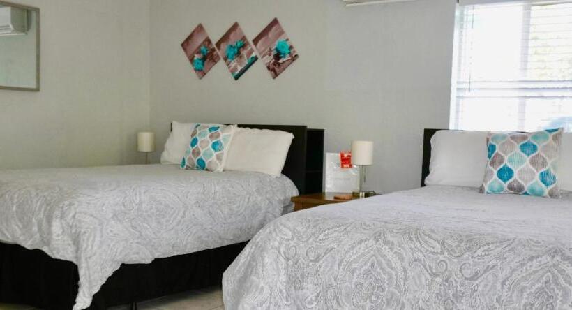 جناح عائلي, 4145 By The Sea Inn & Suites