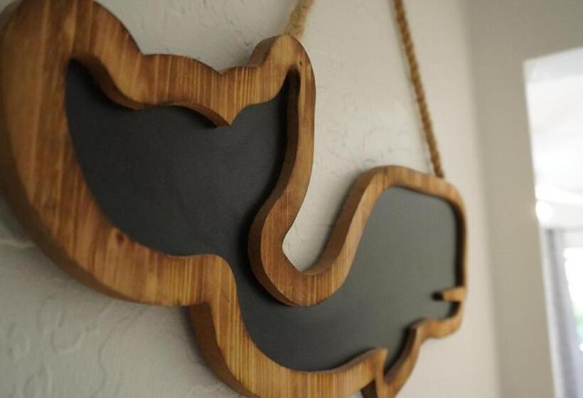 غرفة ديلوكس, 4145 By The Sea Inn & Suites