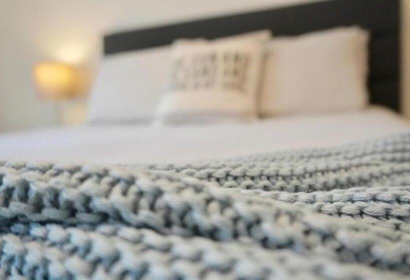 غرفة ديلوكس, 4145 By The Sea Inn & Suites