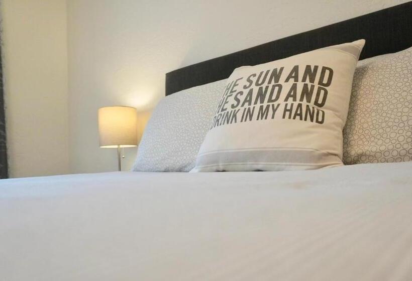 غرفة ديلوكس, 4145 By The Sea Inn & Suites