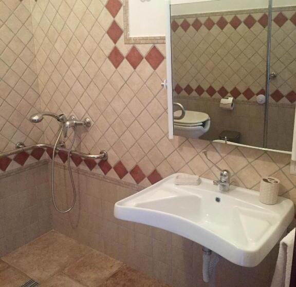 身障者適用キングサイズベッドルーム, Agriturismo La Casa Di Bacco