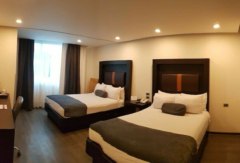 带2个双人床的标准工作室, Best Western Plus Metepec & Suites