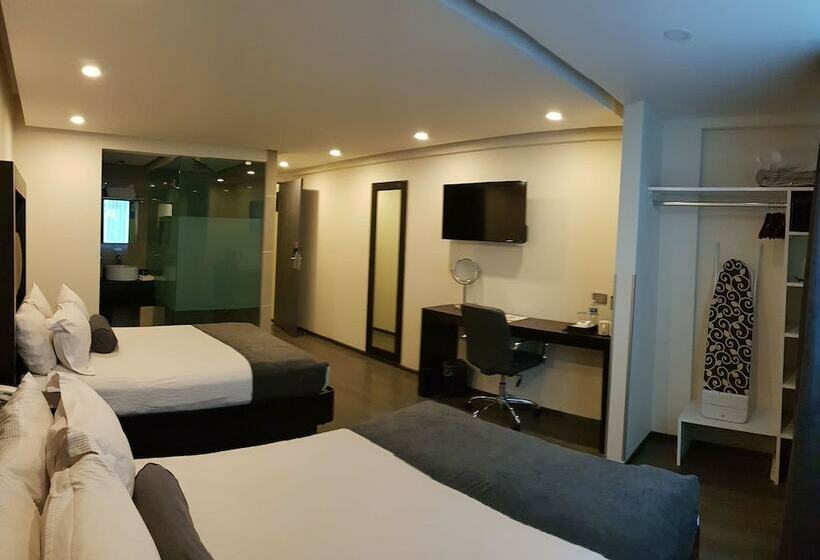 带2个双人床的标准工作室, Best Western Plus Metepec & Suites