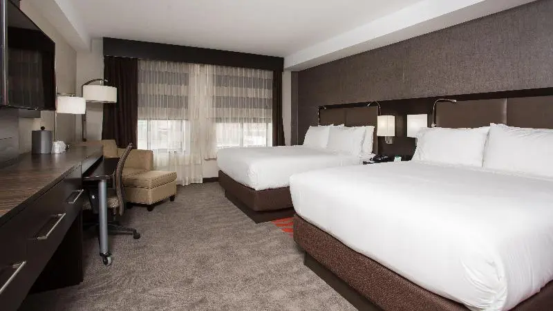 Sviitti Liikuntarajoitteisille, Holiday Inn Express Springfield Downtown, An Ihg