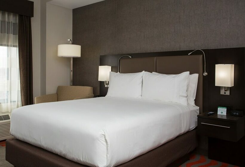 スイート, Holiday Inn Express   Springfield Downtown, An Ihg