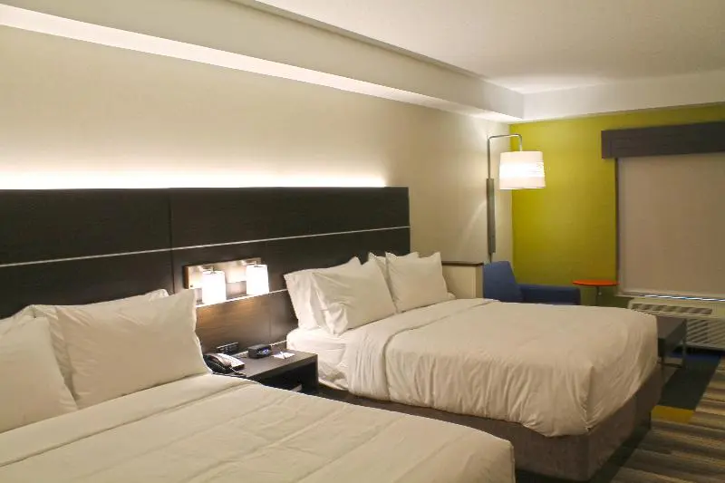 スイート, Holiday Inn Express & Suites   St. Louis South   I 55, An Ihg