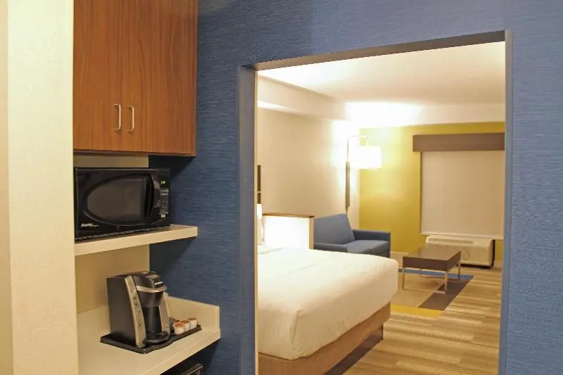 スイート, Holiday Inn Express & Suites   St. Louis South   I 55, An Ihg
