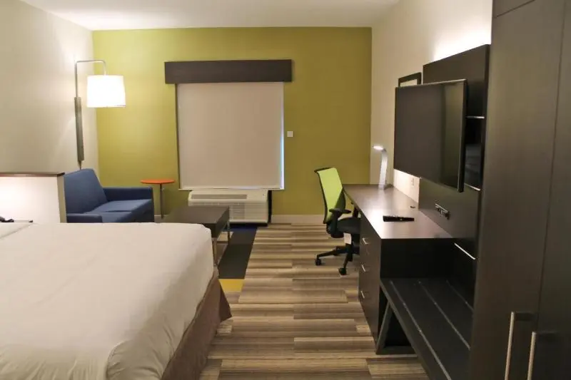 身障者適用キングサイズベッドルーム, Holiday Inn Express & Suites   St. Louis South   I 55, An Ihg