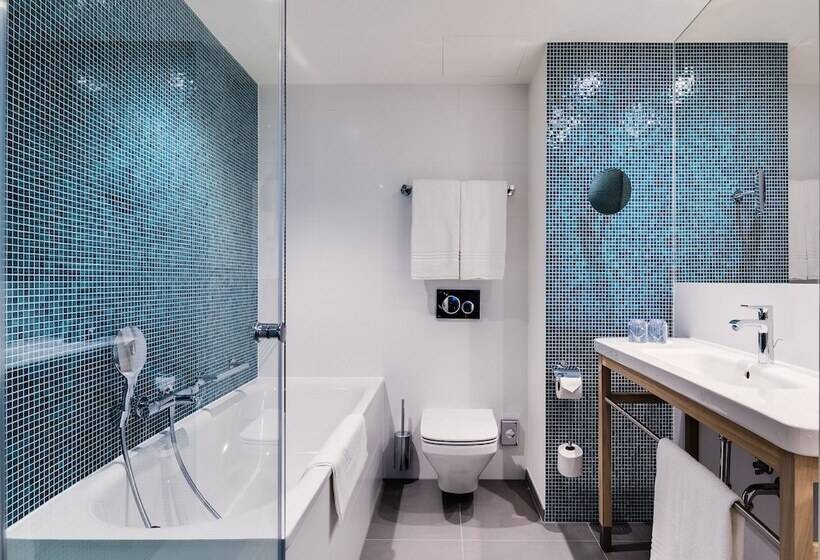 Люкс, Holiday Inn   Warsaw City Centre, An Ihg