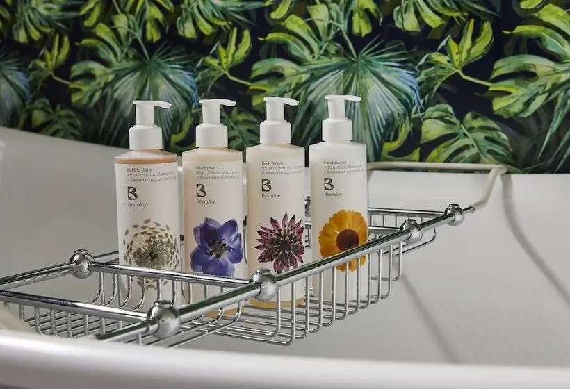 スタンダードルーム, Indigo   Bath, An Ihg