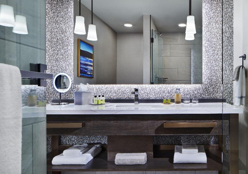Номер Deluxe Кровать Кинг, Intercontinental Minneapolis   St. Paul Airport, An Ihg