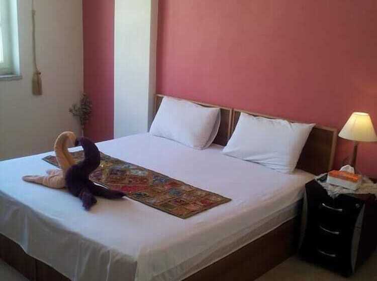 اتاق استاندارد با سرویس بهداشتی مشترک, Jordan River