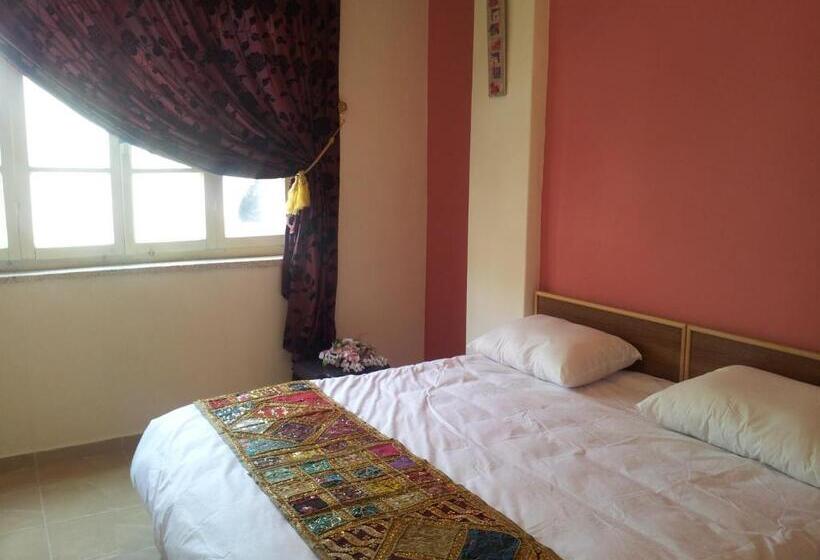 اتاق استاندارد با چشم‌انداز, Jordan River