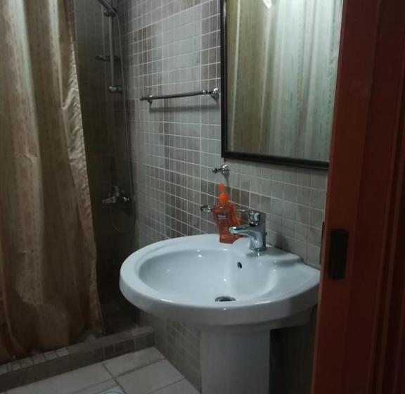 اتاق استاندارد چهار تخته, Jordan River