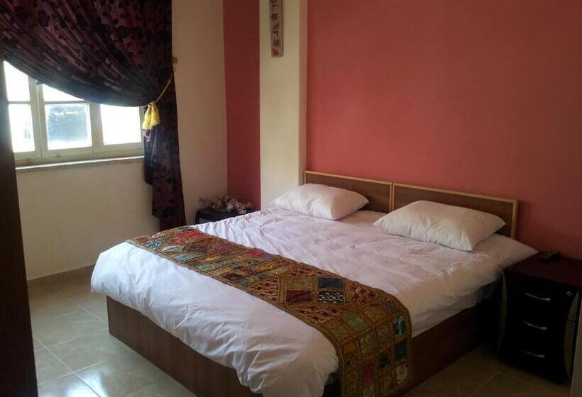 اتاق استاندارد با سرویس بهداشتی مشترک, Jordan River