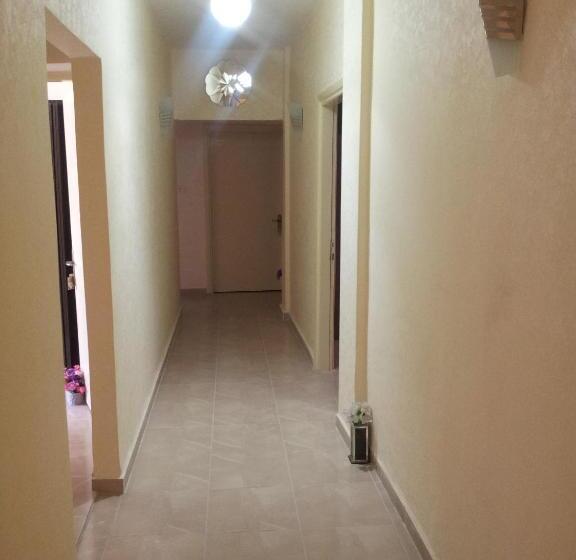 اتاق اکونومی, Jordan River