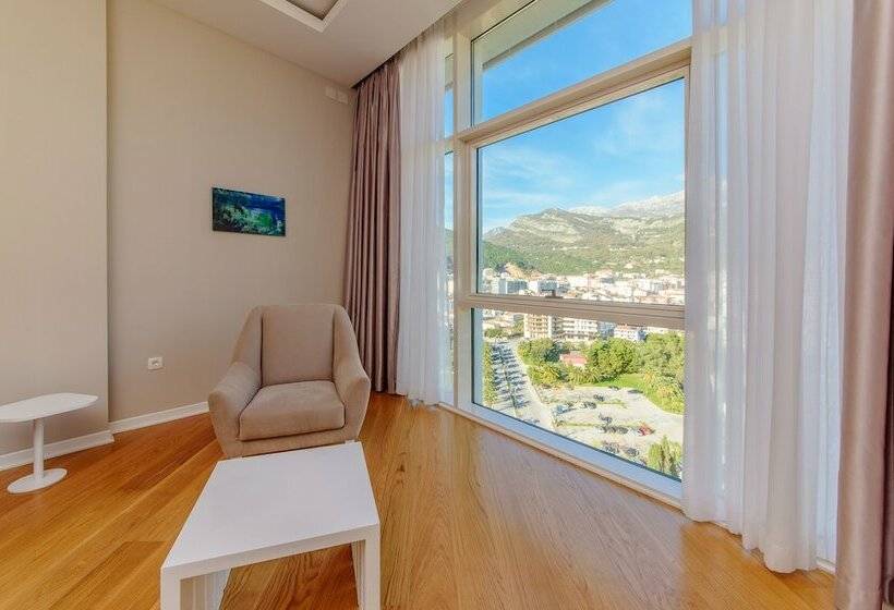 آپارتمان 1 خوابه با تراس, Tre Canne