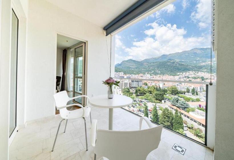 آپارتمان 1 خوابه با تراس, Tre Canne