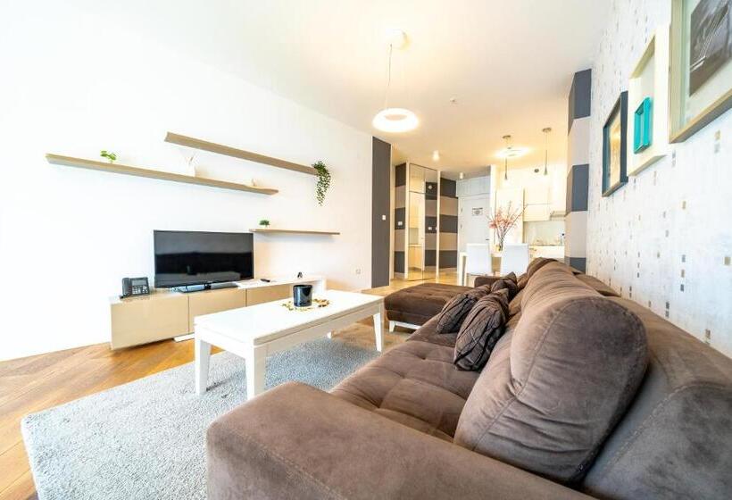 آپارتمان 1 خوابه با تراس, Tre Canne