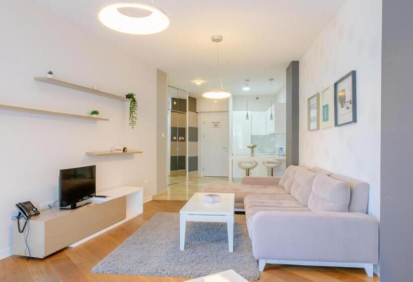 آپارتمان 1 خوابه با تراس, Tre Canne