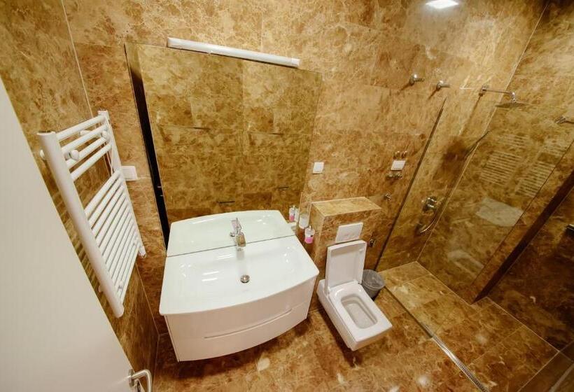 آپارتمان 1 خوابه با تراس, Tre Canne
